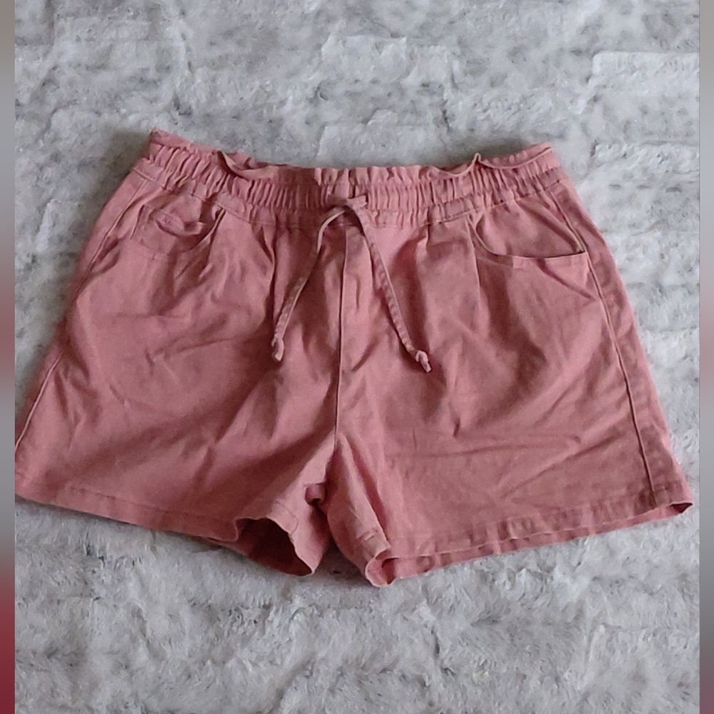 Time And Tru Walking High Rise Cotton Stretch Waist Coral Color Shorts Large 12